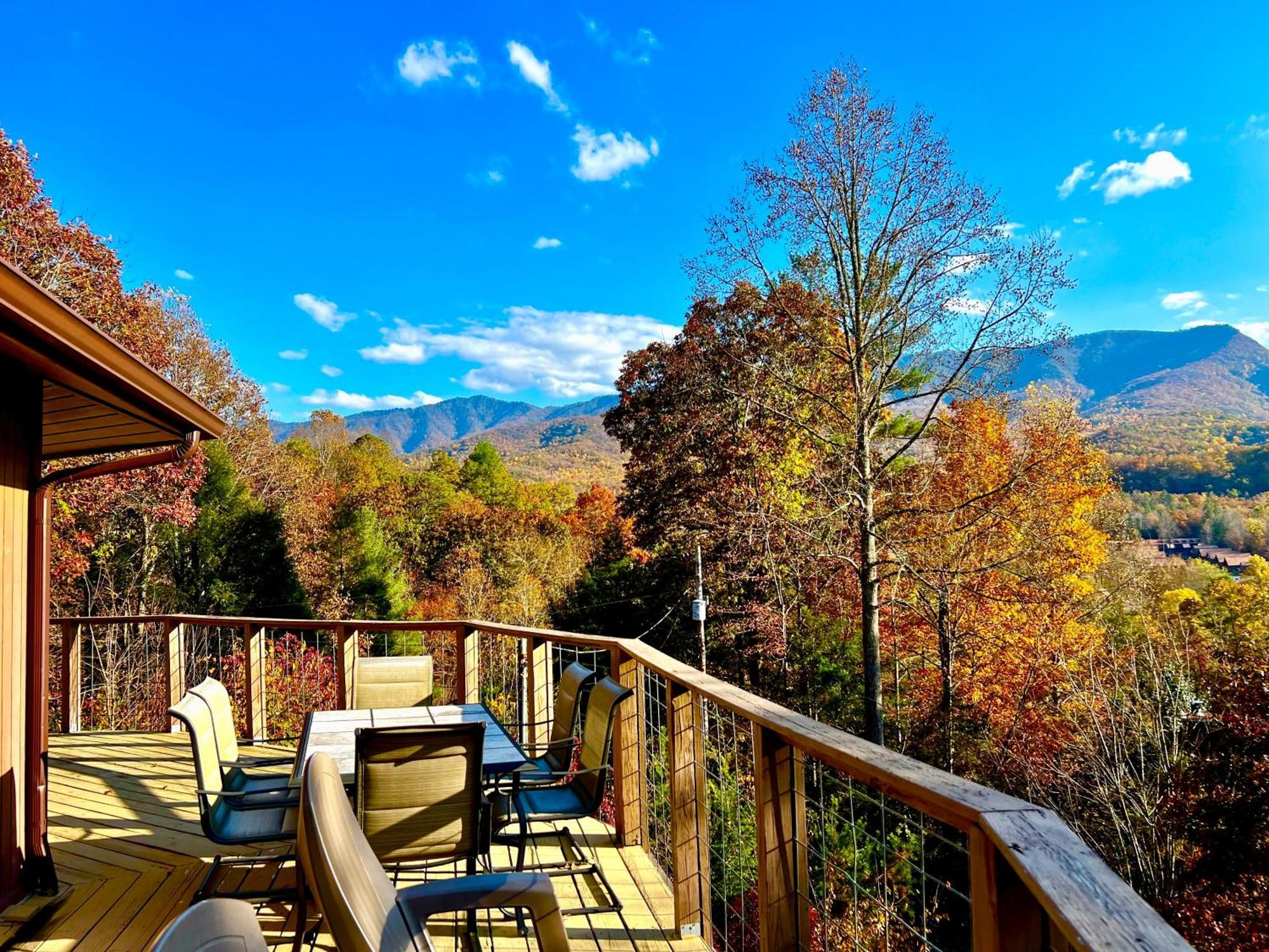 Hawks View Gatlinburg Mountain Cabin Eksteriør bilde